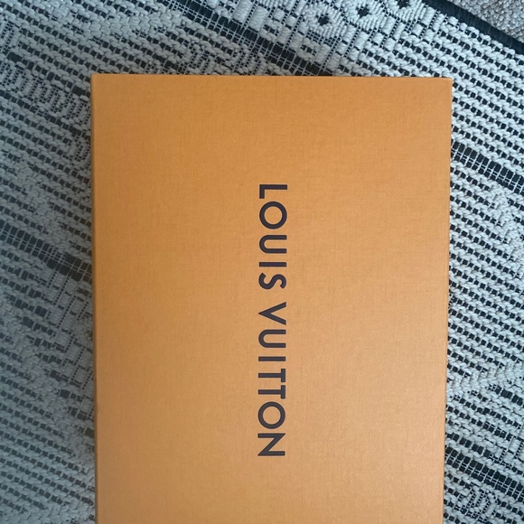 Louis Vuitton Alma BB bag - Picture 15 of 15